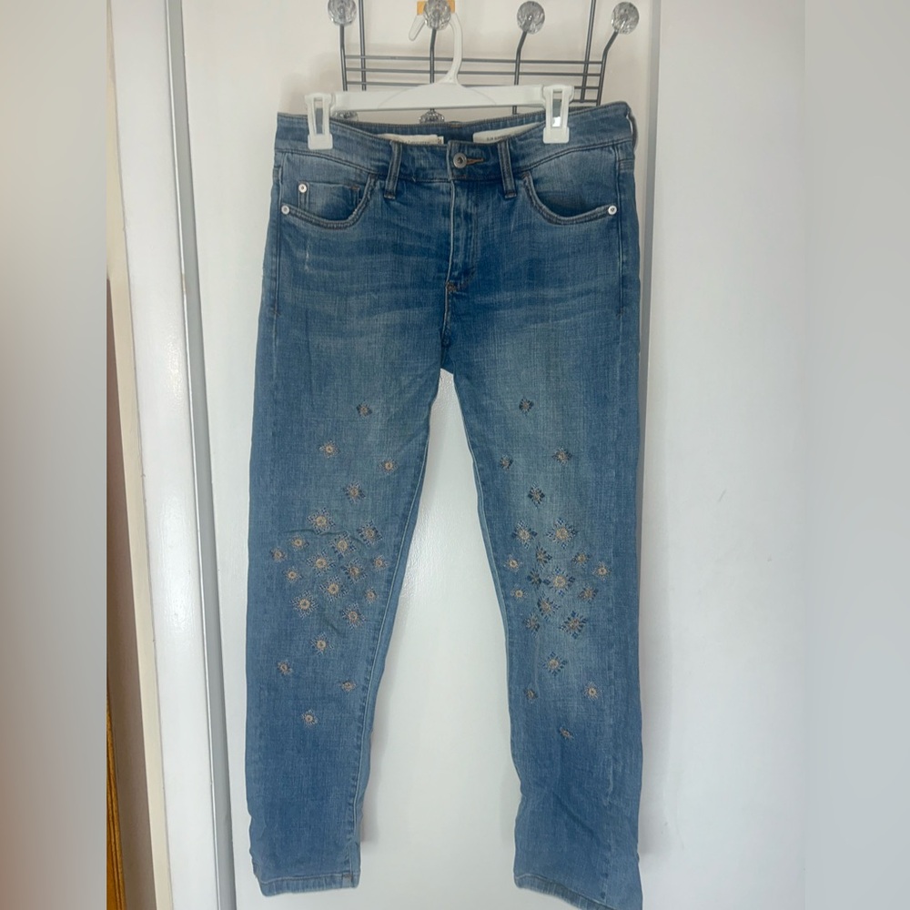 ANTHROPOLOGIE | Pilcro Slim Boyfriend Embroidered Jeans